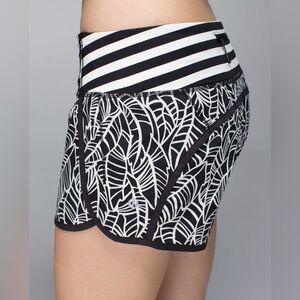 Lululemon Run Times Short *4-way stretch
